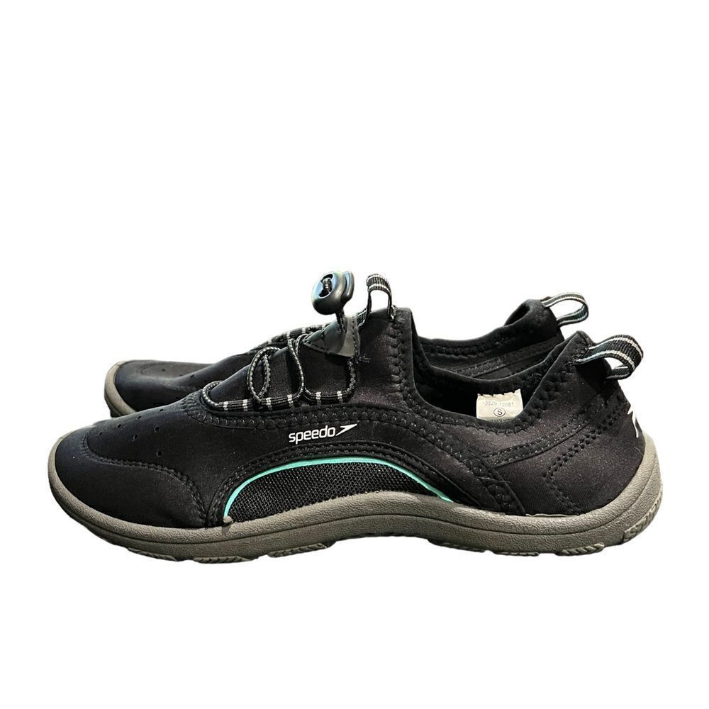 Speedo‎ water shoes men’s small - 7/8